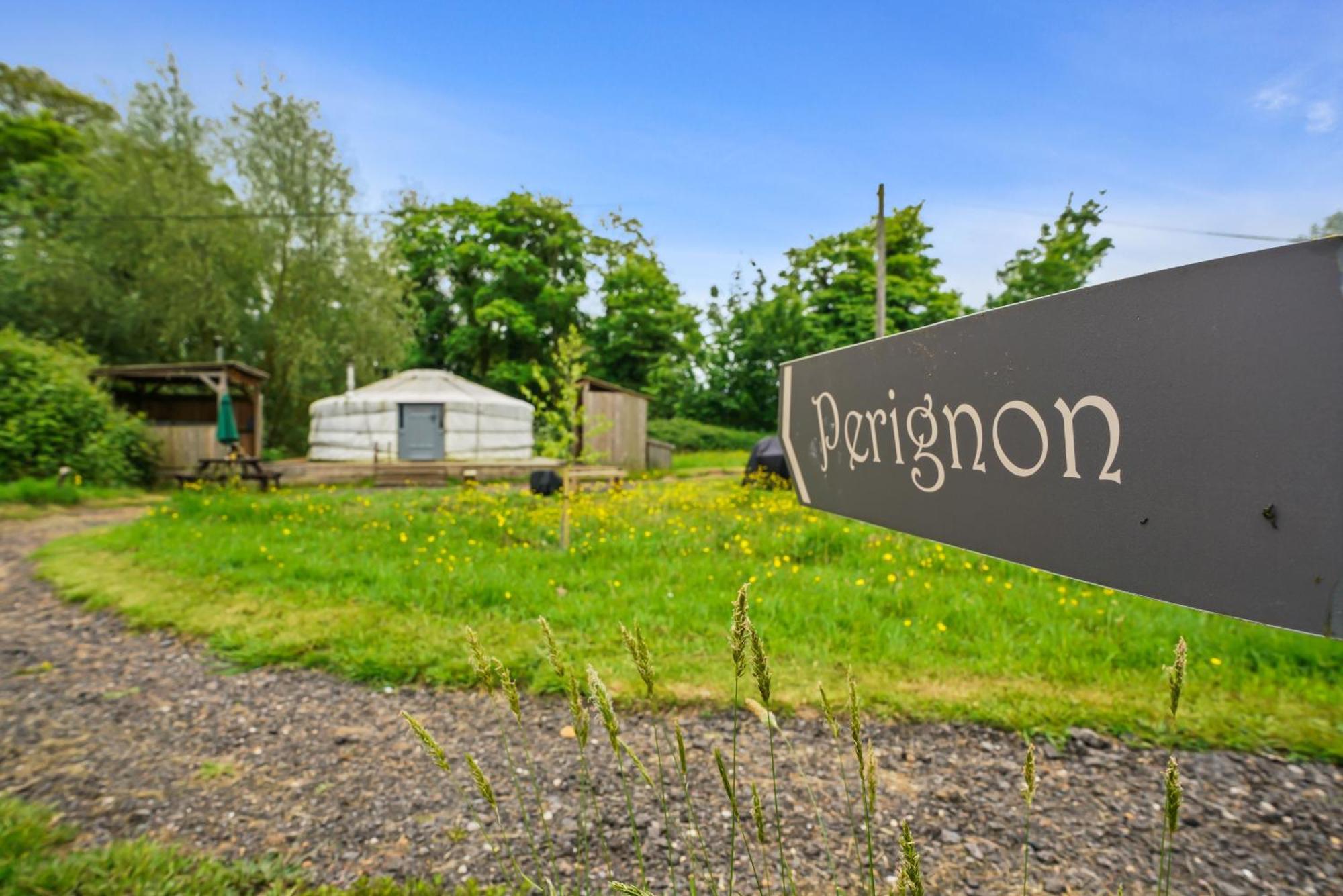 Glamp And Tipple Ltd Hotel Great Ellingham Exterior foto