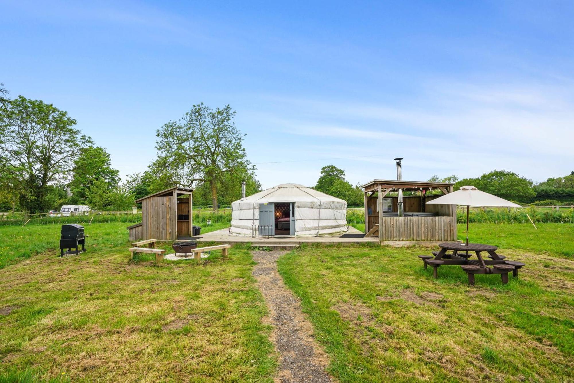 Glamp And Tipple Ltd Hotel Great Ellingham Exterior foto