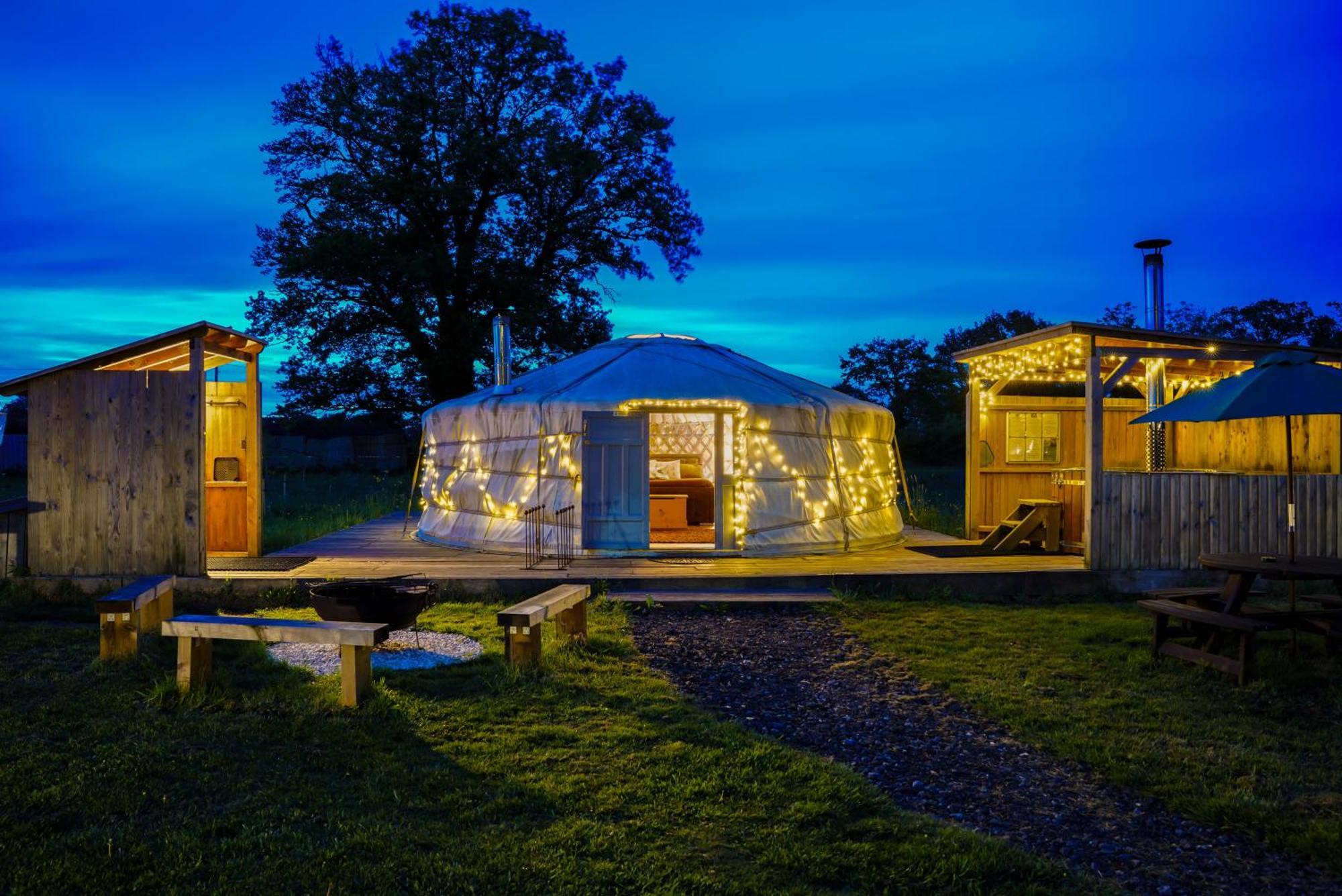 Glamp And Tipple Ltd Hotel Great Ellingham Exterior foto