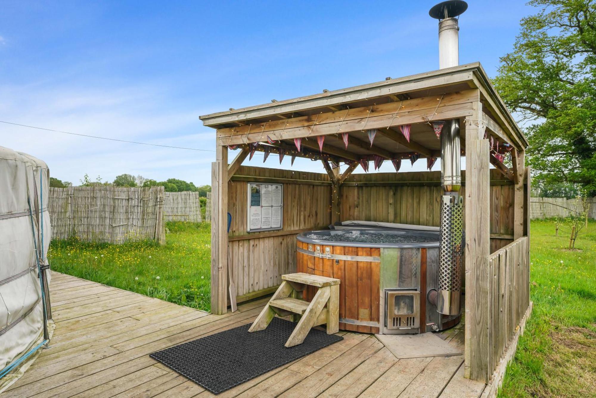 Glamp And Tipple Ltd Hotel Great Ellingham Exterior foto