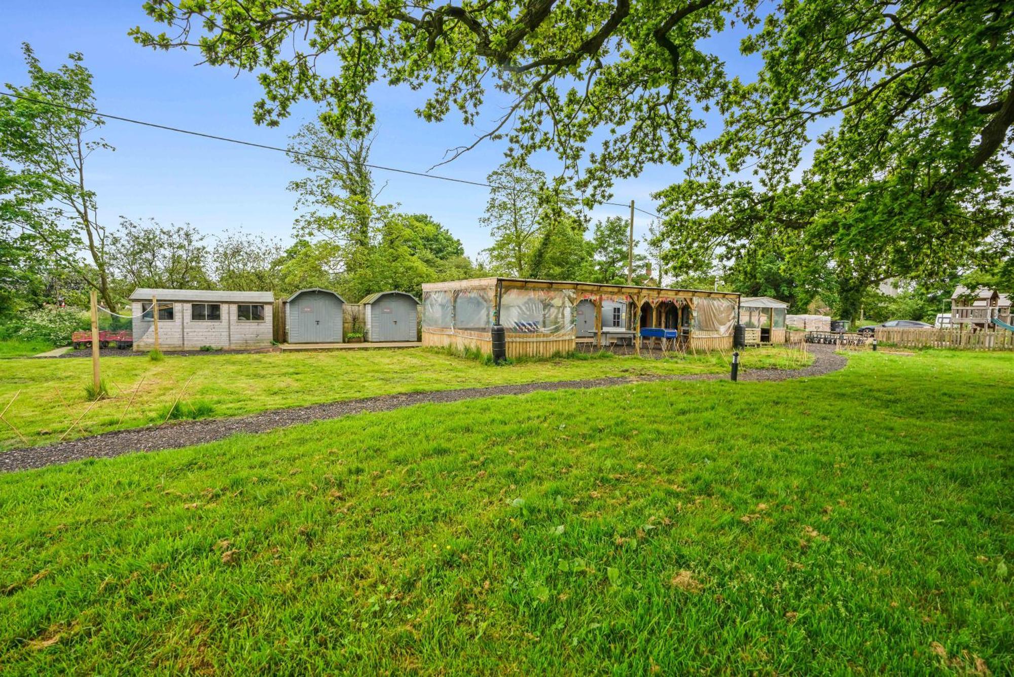 Glamp And Tipple Ltd Hotel Great Ellingham Exterior foto